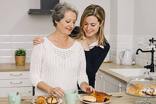 Женщина отчитала свекровь за&nbsp;праздничным столом из-за одной странной привычки