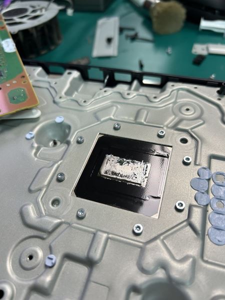 Эксперт сделал тревожное предсказание о деградации системы жидкого металла на PlayStation 5 &mdash; игроки отреагировали со скепсисом